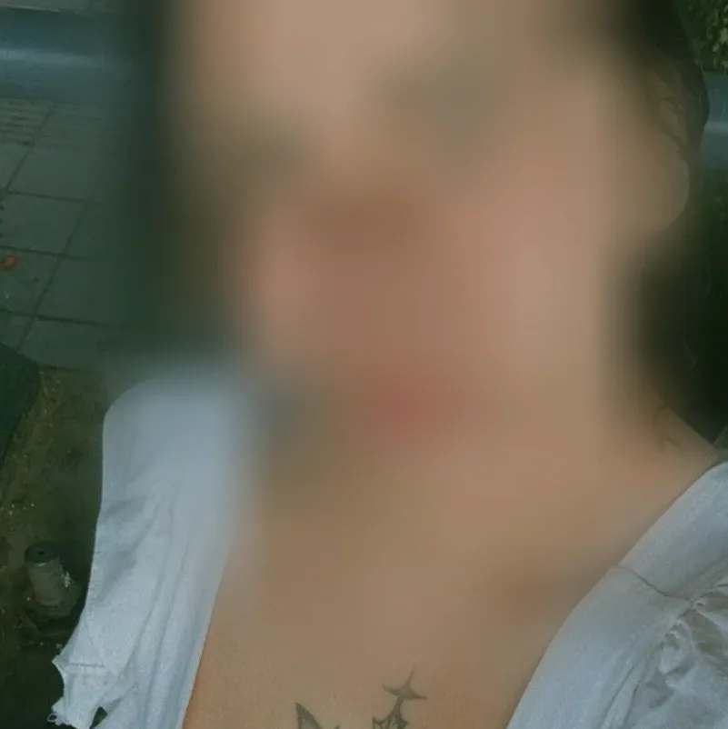 Cynthia, 22