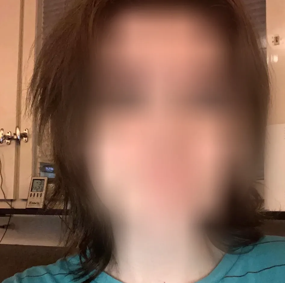 Sandra, 29